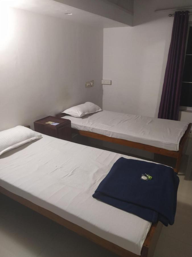 Paradise Inn Guest House Alappuzha Bagian luar foto