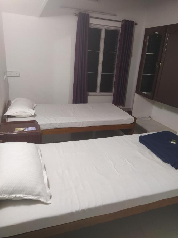 Paradise Inn Guest House Alappuzha Bagian luar foto