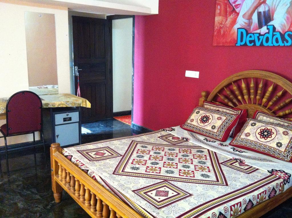 Paradise Inn Guest House Alappuzha Bagian luar foto